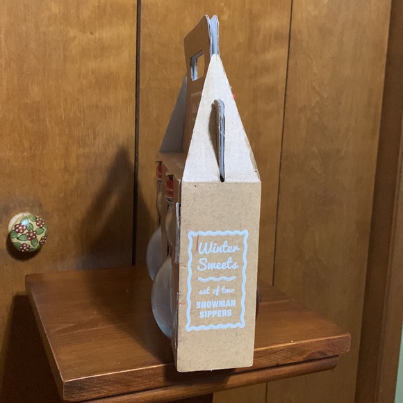 🆕 WINTER ❄️ SWEETS - SET OF TWO SNOWMAN ⛄️ SIPPERS (GLASS) - Picture 5 of 7